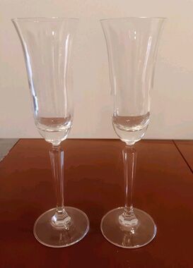 Vtg Set of 2 Signed Mikasa Crystal Champagne Flutes - Jamestown Trumpet Stemware